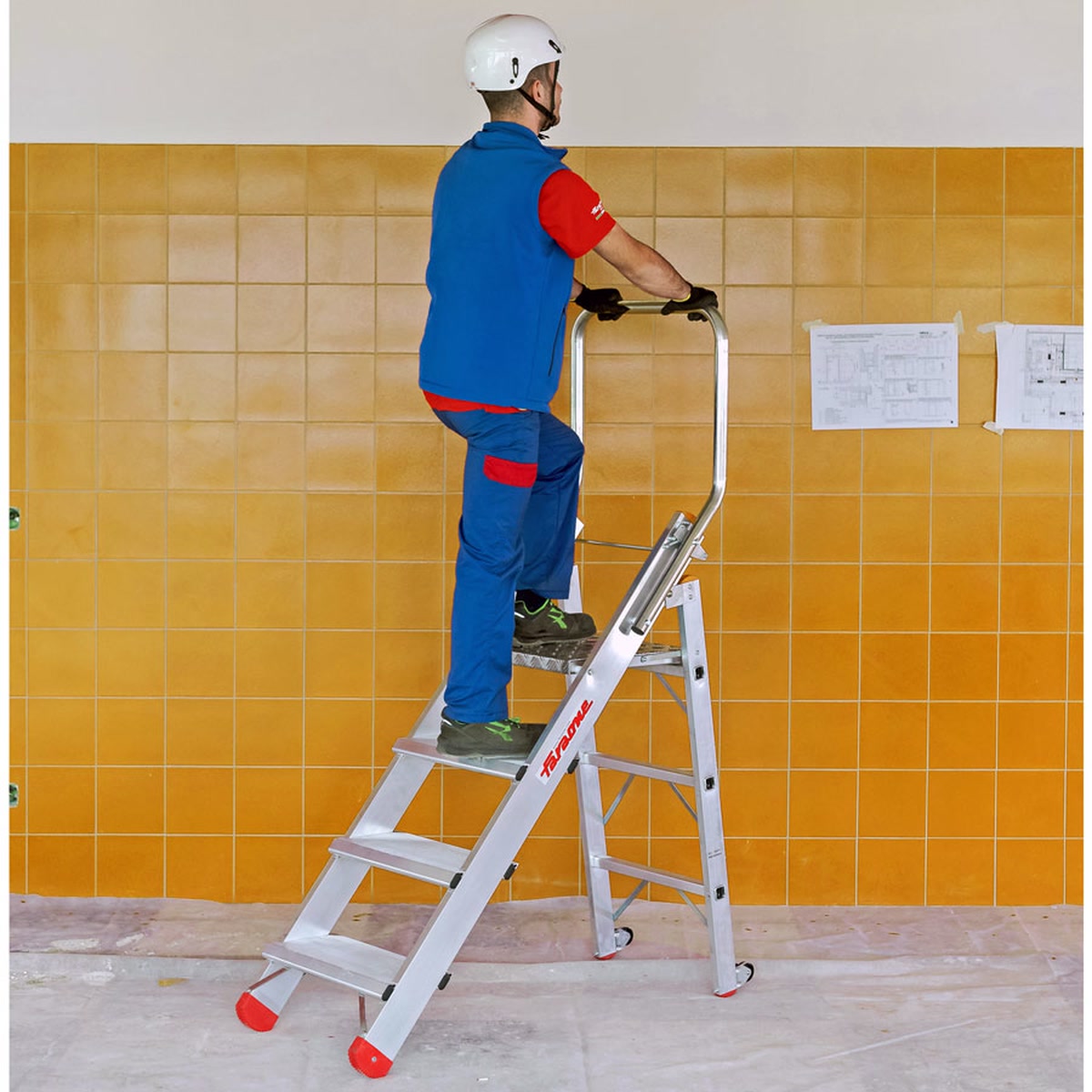 Professional platform step ladder Faraone CM50 - Photo 72018