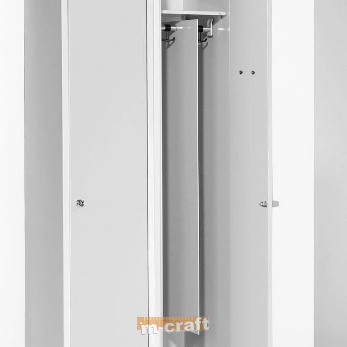 Partition wall for wardrobe
