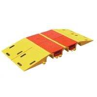 UHBR-Diamondback® rampos tikrintuvai Apsaugo vertingas kabelių ir žarnų linijas iki 4,5 colio.